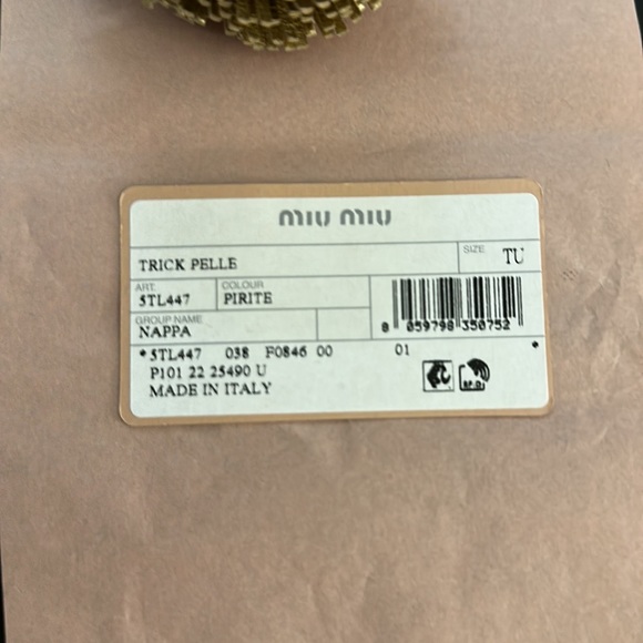 Beautiful Gold Brand New Miu Miu Key Chain - Picture 2 of 7